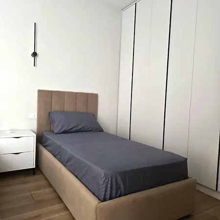 Poolside Bliss - Escape & Relax Villa *