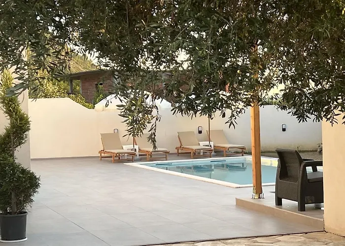 Vila Poolside Bliss - Escape & Relax Kalmet
