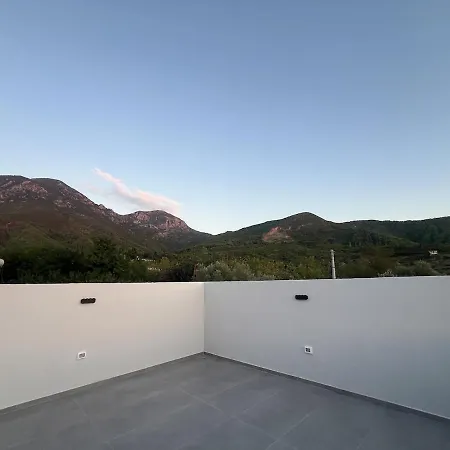 فيلة Poolside Bliss - Modern Villa