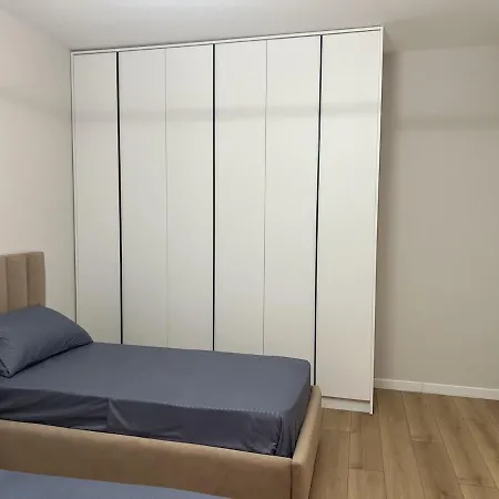 Poolside Bliss - Escape & Relax Vila