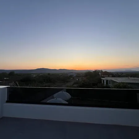 Poolside Bliss - Escape & Relax Vila *