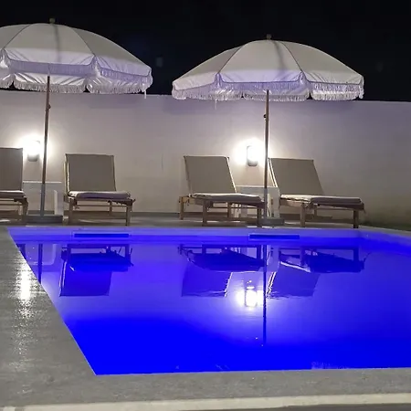 فيلة Poolside Bliss - Modern Villa *