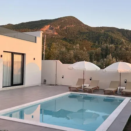 Poolside Bliss - Modern Villa Kalmet