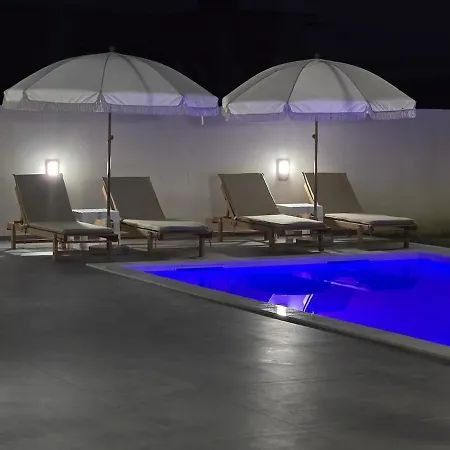 Poolside Bliss - Modern Villa Kalmet