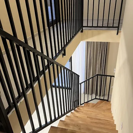 Poolside Bliss - Escape & Relax *