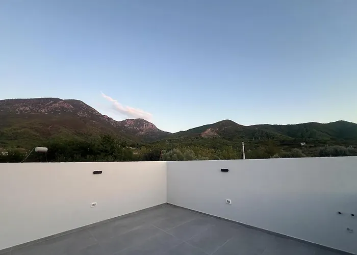 Villa Poolside Bliss - Escape & Relax