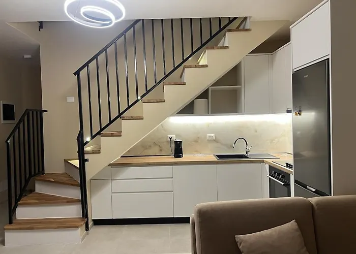 Poolside Bliss - Escape & Relax *