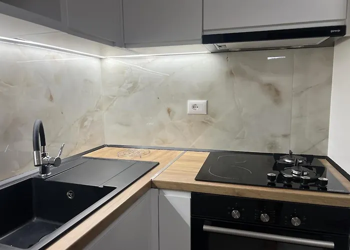 Poolside Bliss - Escape & Relax Villa