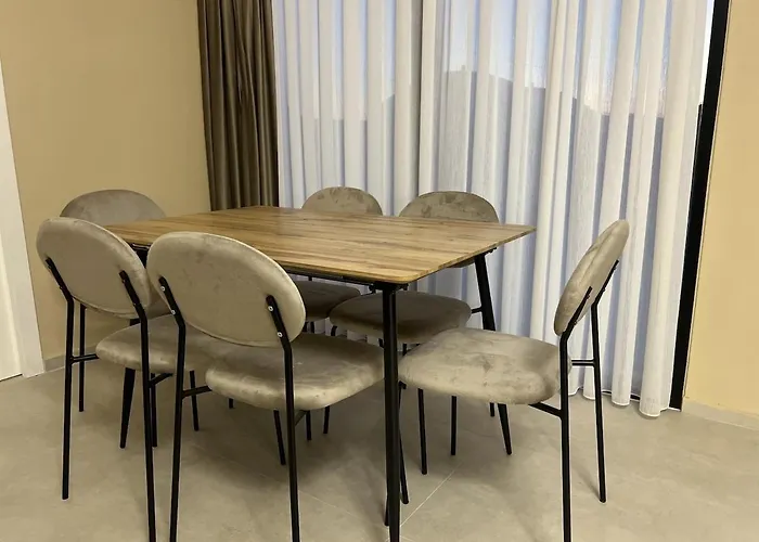 Poolside Bliss - Escape & Relax Kalmet