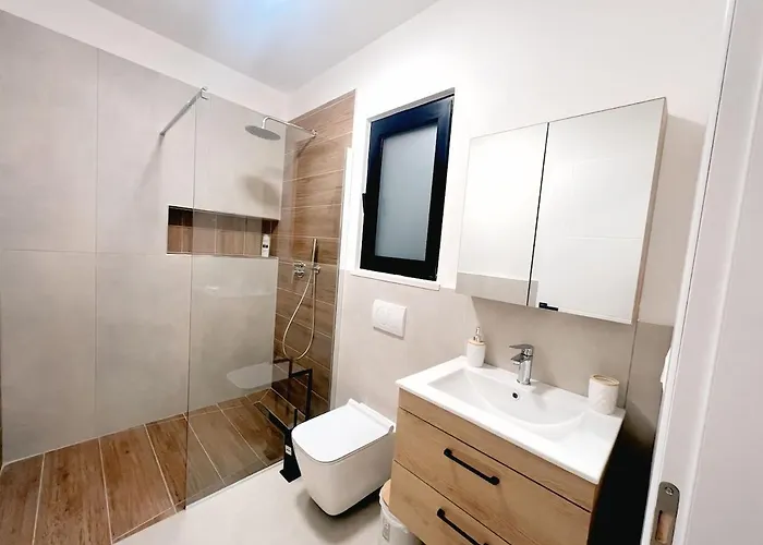 Villa Poolside Bliss - Escape & Relax