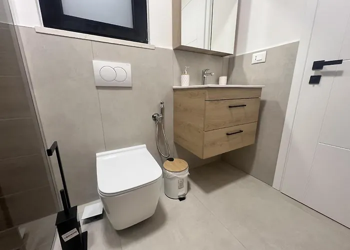 Poolside Bliss - Escape & Relax *