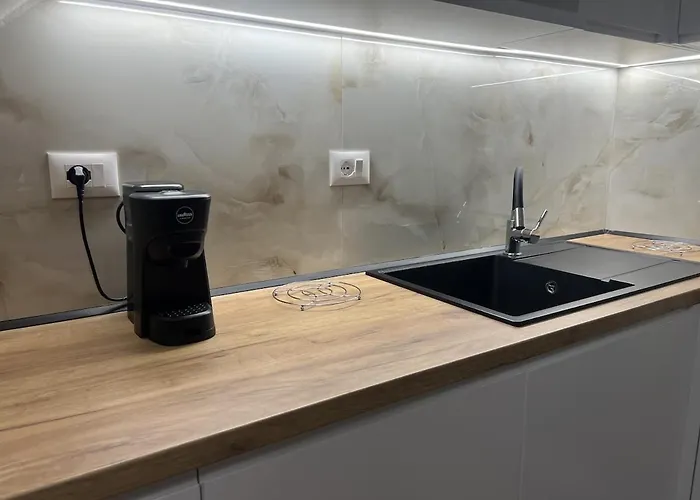 Villa Poolside Bliss - Escape & Relax *